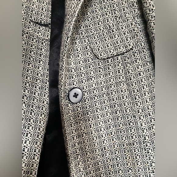 Women’s Dress Coat Black and White - Picture 2 of 7